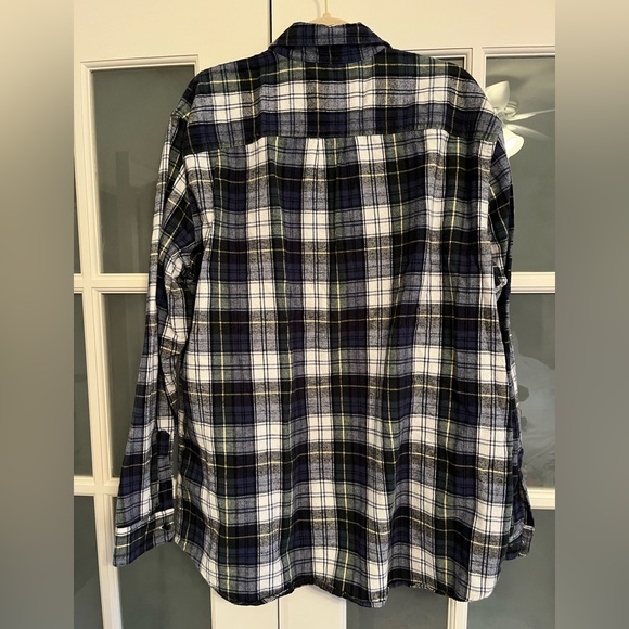 L.L. Bean Scotch Plaid Flannel Shirt Traditional Fit - Picture 4 of 5